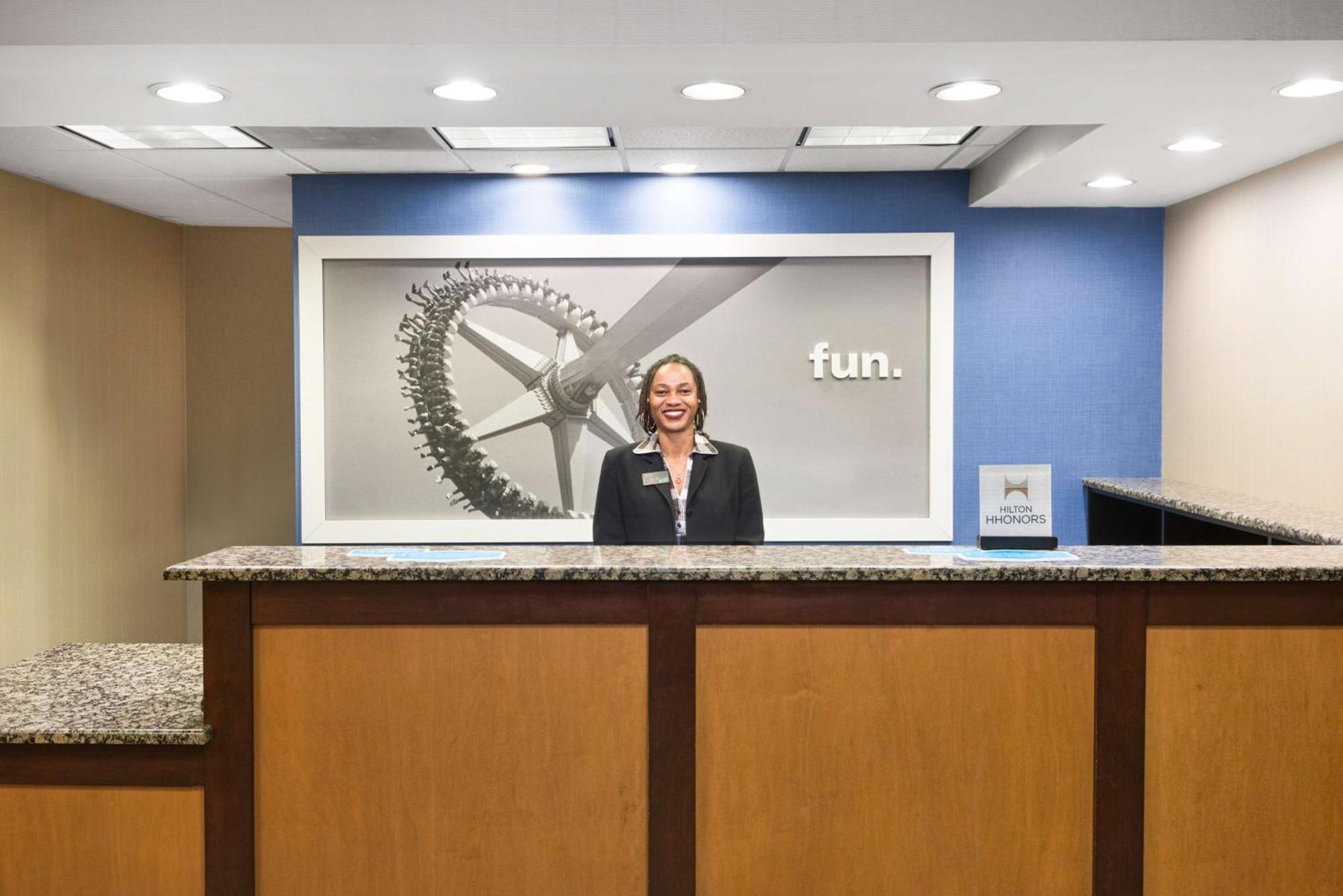 Hampton Inn Atlanta Perimeter Center Sandy Springs Exterior photo