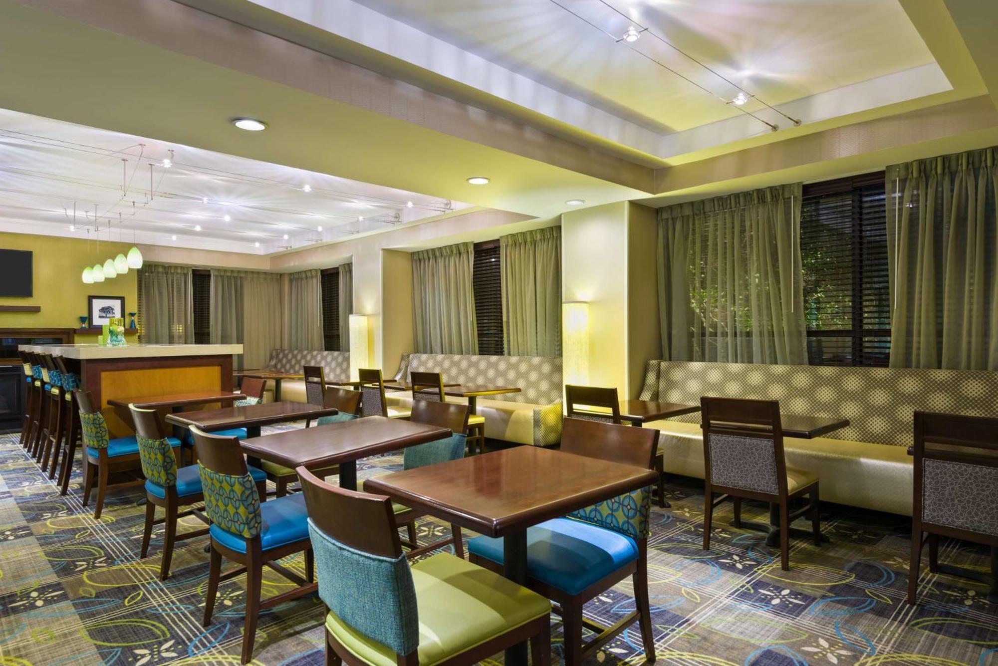 Hampton Inn Atlanta Perimeter Center Sandy Springs Exterior photo